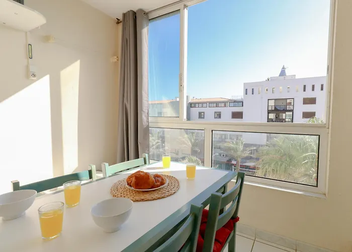 Calia By Pom, Parking, Piscine 아그