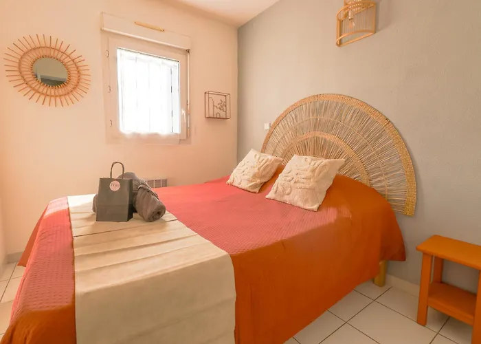 Calia By Pom, Parking, Piscine