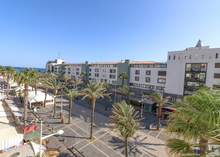 Calia By Pom, Parking, Piscine